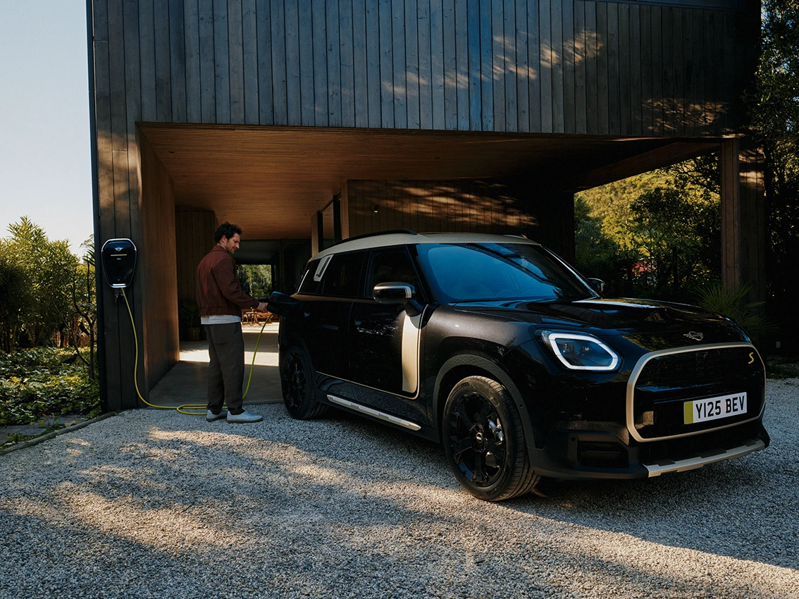 all electric mini countryman intro
