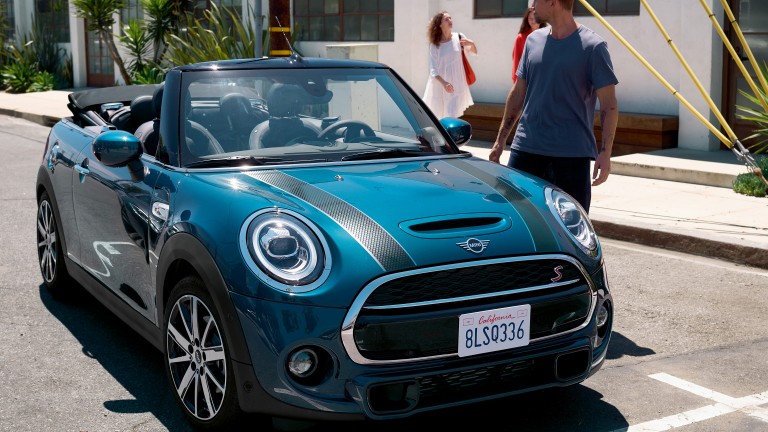 MINI Convertible Sidewalk Edition – blue and black – front, side and mirror cap 