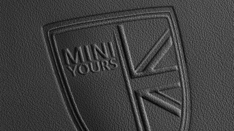 MINI Yours – emblem 