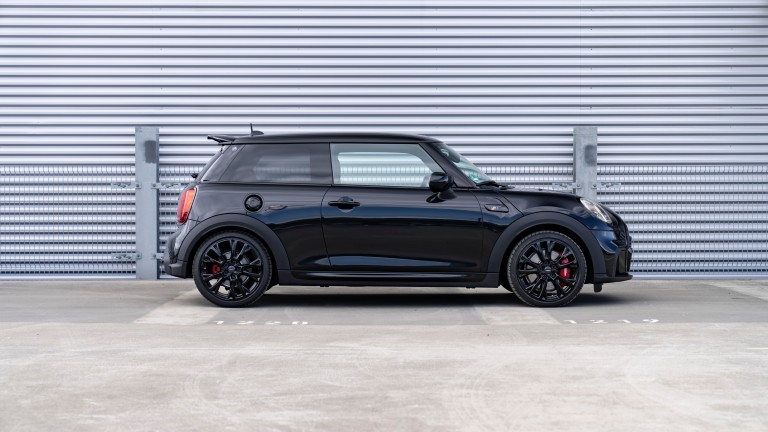 MINI JCW 1to6 Edition - side view