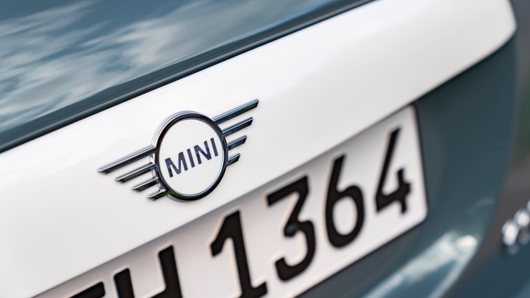 mini multitone edition - f55 - mini badge