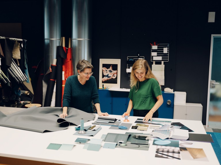 Photo of MINI Designers working at the MINI Design Studio.